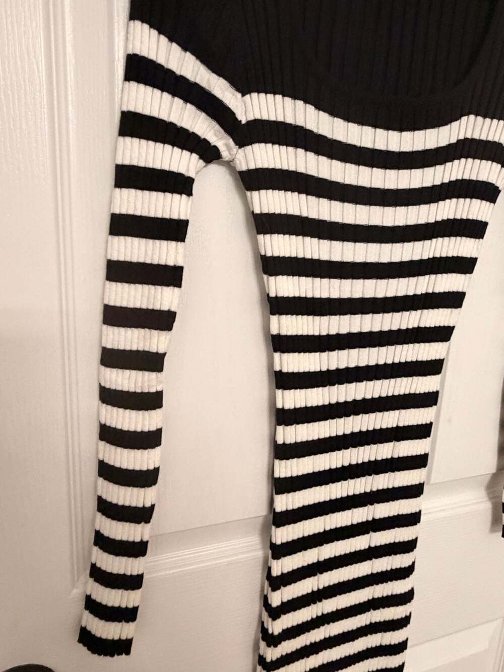 BOGO MEROKEETY Women's Size S Black and White Striped Knit Long Sleeve Midi Dres - Picture 5 of 6